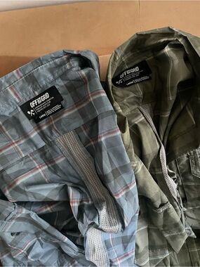 Off the grid squirrely Dan Men's Short-Sleeve Plaid Shirt - Olive Green & blue
